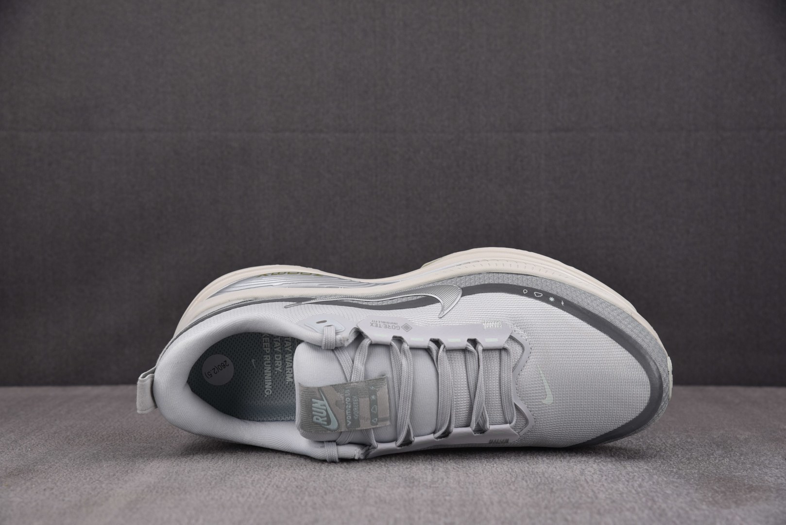 Zoom跑鞋 尺码:39-46纯原版出品-NK Vomero 18 Gore-Tex 灰色 HQ7001