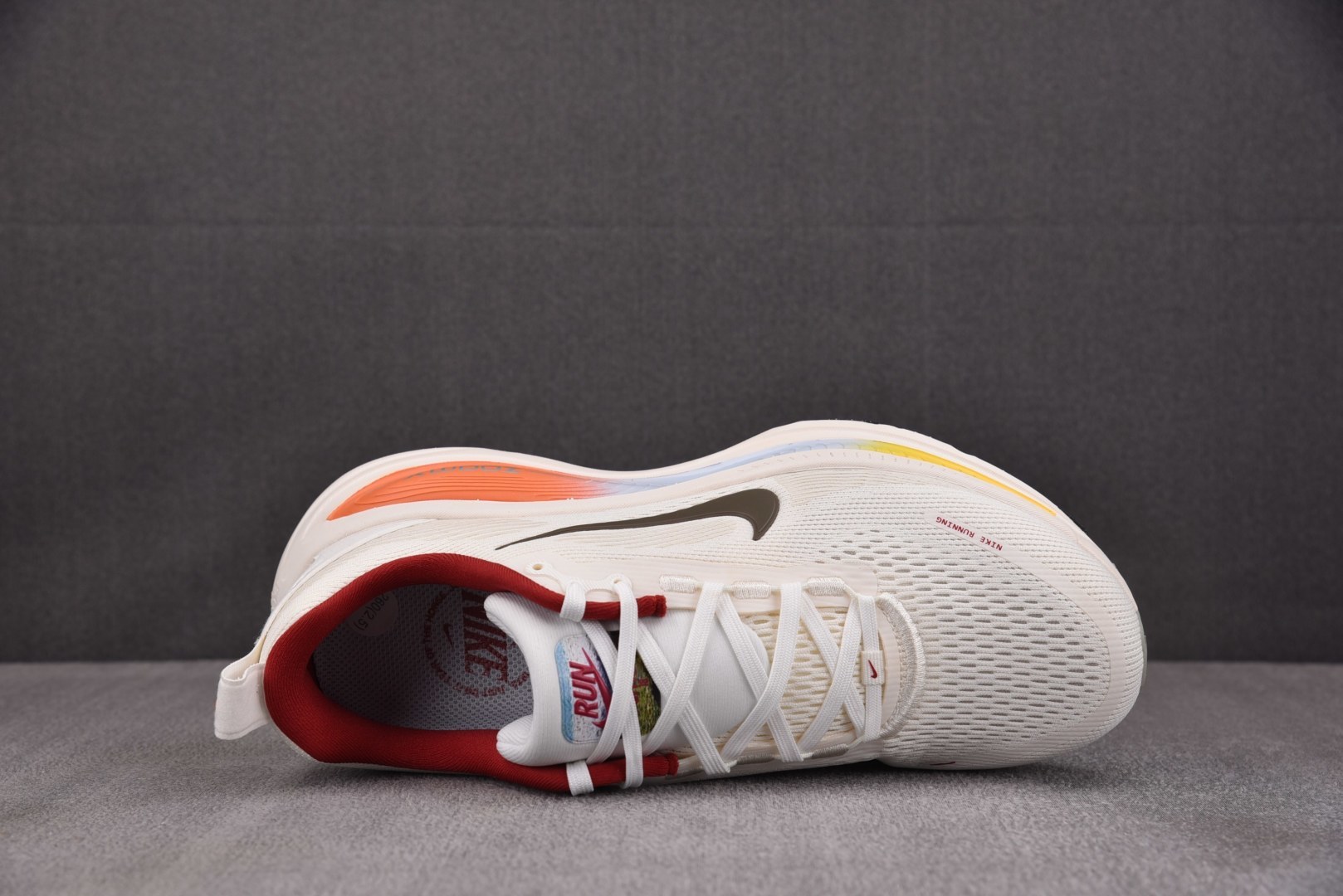 Zoom跑鞋 尺码:36-46纯原版出品-NK Vomero 18 Gore-Tex 米白 IQ1131