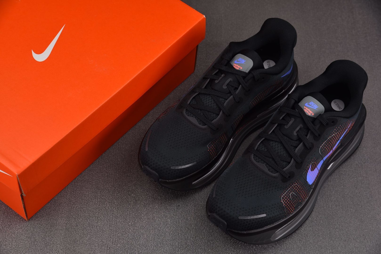 Zoom跑鞋 尺码:39-46纯原版出品-NK Vomero Premium 黑色 HM5973-002
