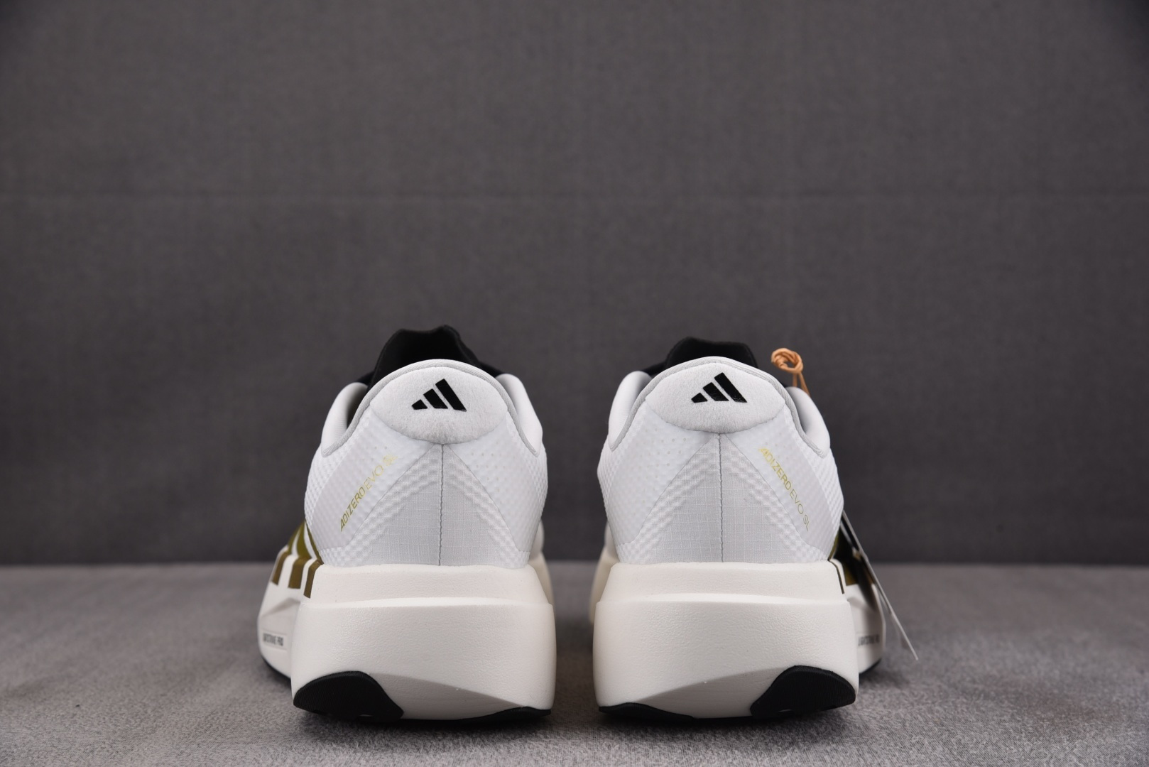 Adizero跑鞋 尺码:36-45纯原版出品-AD Adizero Evo SL 2 白金 JQ444