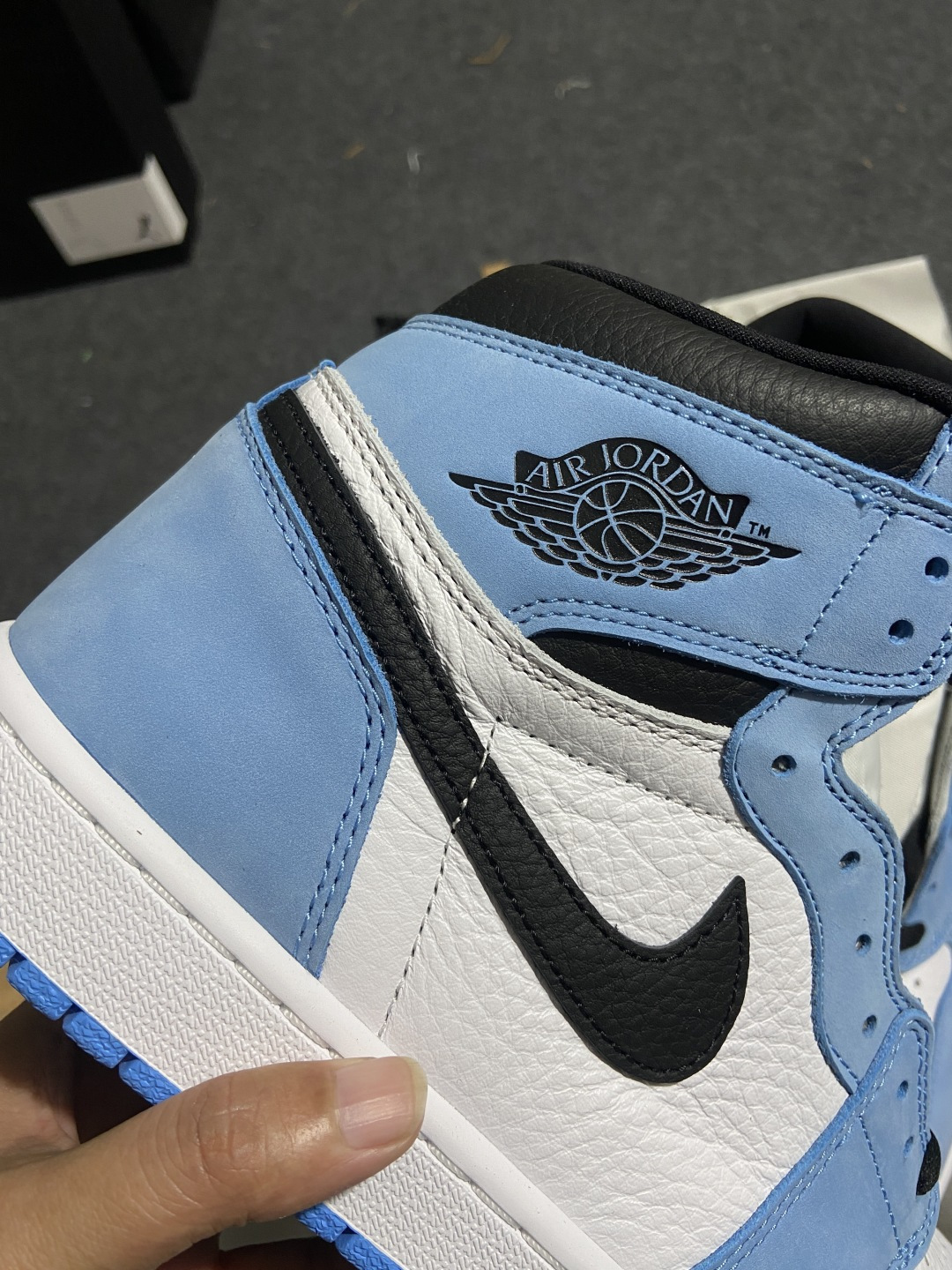 ＃特价 Air Jordan AJ1 Retro High 高帮大学蓝 -134 外贸特供批次 终端控货