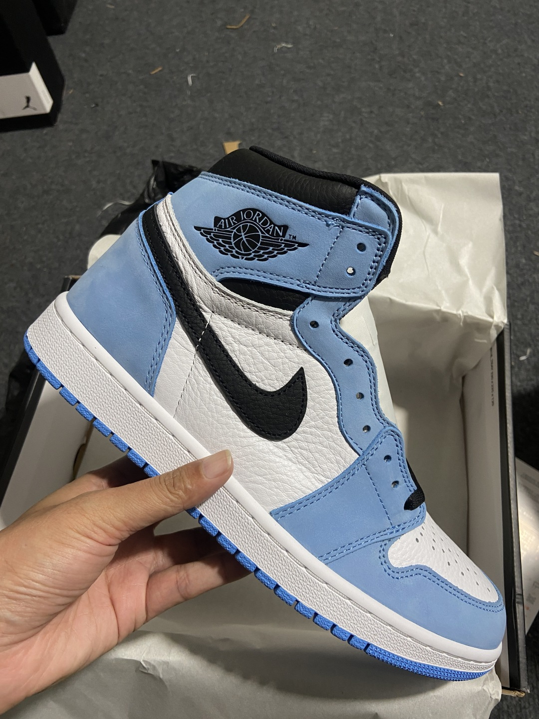 ＃特价 Air Jordan AJ1 Retro High 高帮大学蓝 -134 外贸特供批次 终端控货