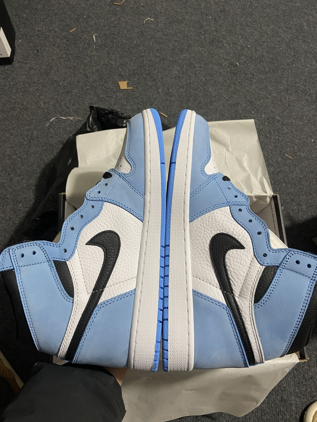 ＃特价 Air Jordan AJ1 Retro High 高帮大学蓝 -134 外贸特供批次 终端控货