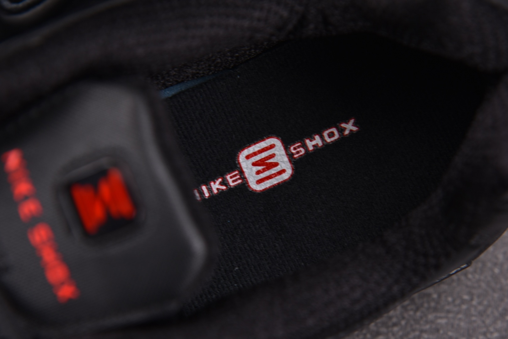 Mam 尺码:39-47.5纯原版出品-NK Shox TL 黑蓝 防滑舒适 低帮 休闲气柱跑步鞋 AR