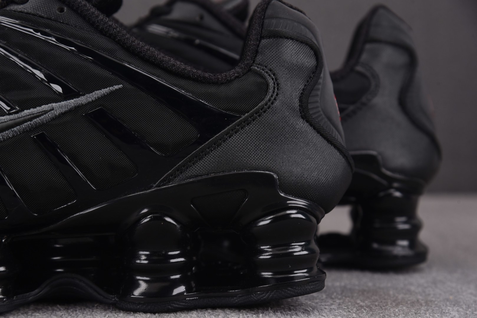 Mam 尺码:39-47.5纯原版出品-NK Shox TL 黑蓝 防滑舒适 低帮 休闲气柱跑步鞋 AR