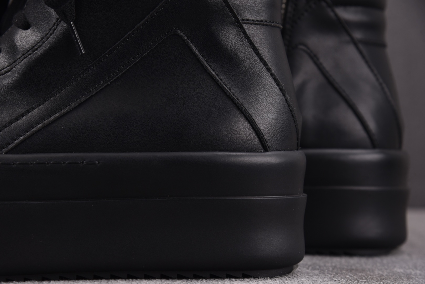 Rick 尺码:36-46纯原出品-RICK OWENS RO 厚底全黑皮 YZ021-1尺码 36 3