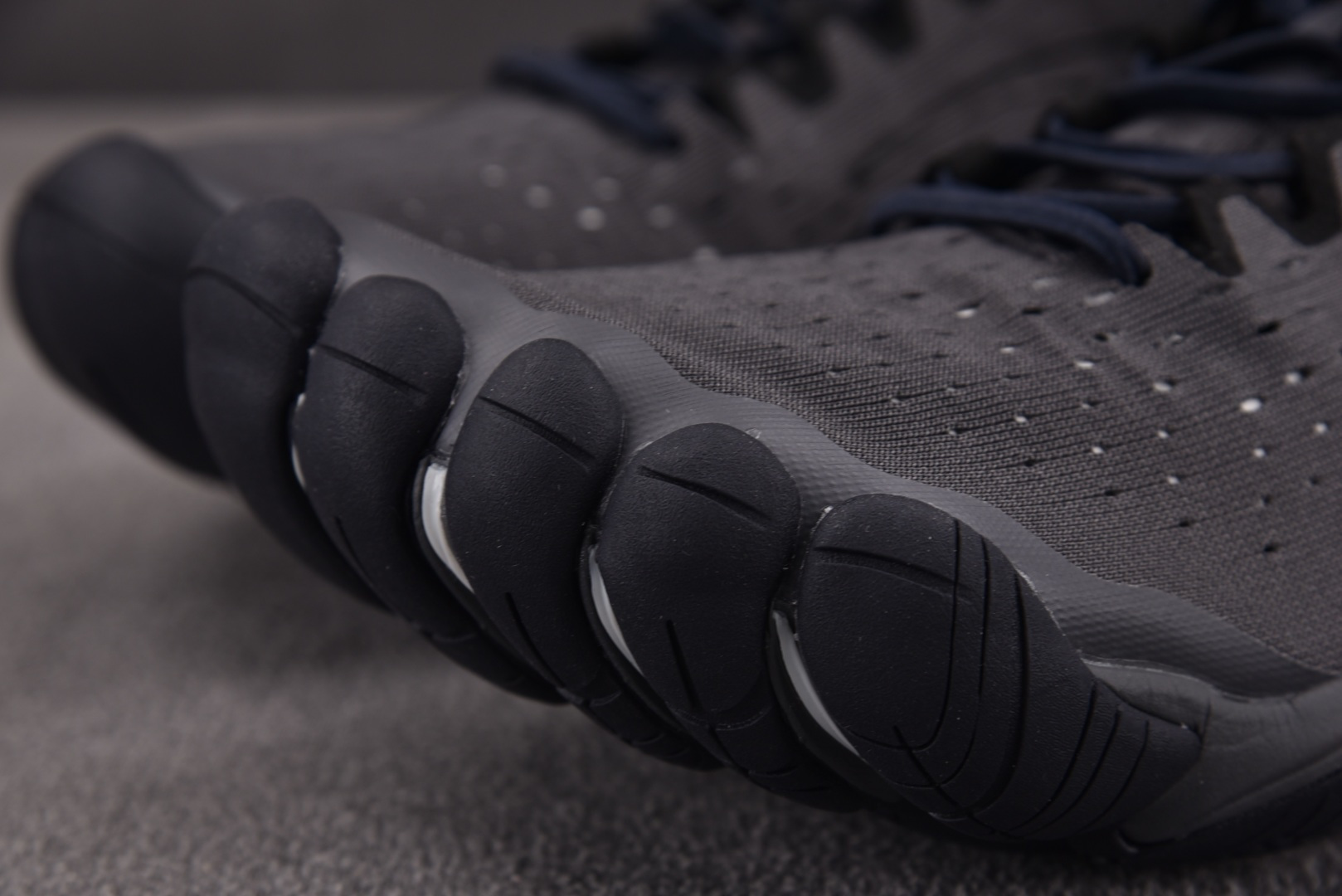 巴黎 EUR:35-46 偏大一码纯原-Balenciaga Anatomic Runner 黑色 YZ