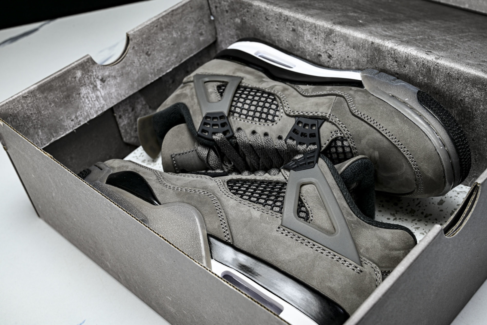 AJ4 尺码:40-47.5纯原版出品-Air Jordan 4 Retro Cave Stone AJ