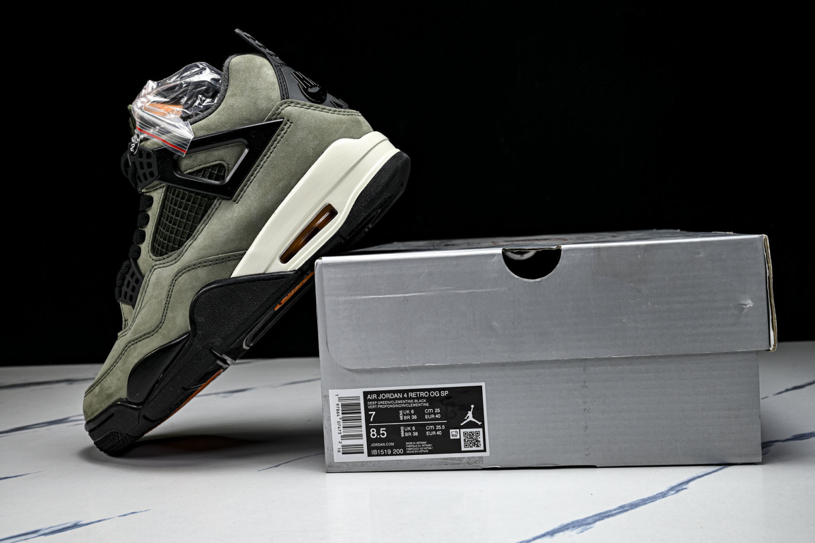 AJ4 尺码:40-47.5纯原版出品-Undefeated x Air Jordan 4 OG AJ4