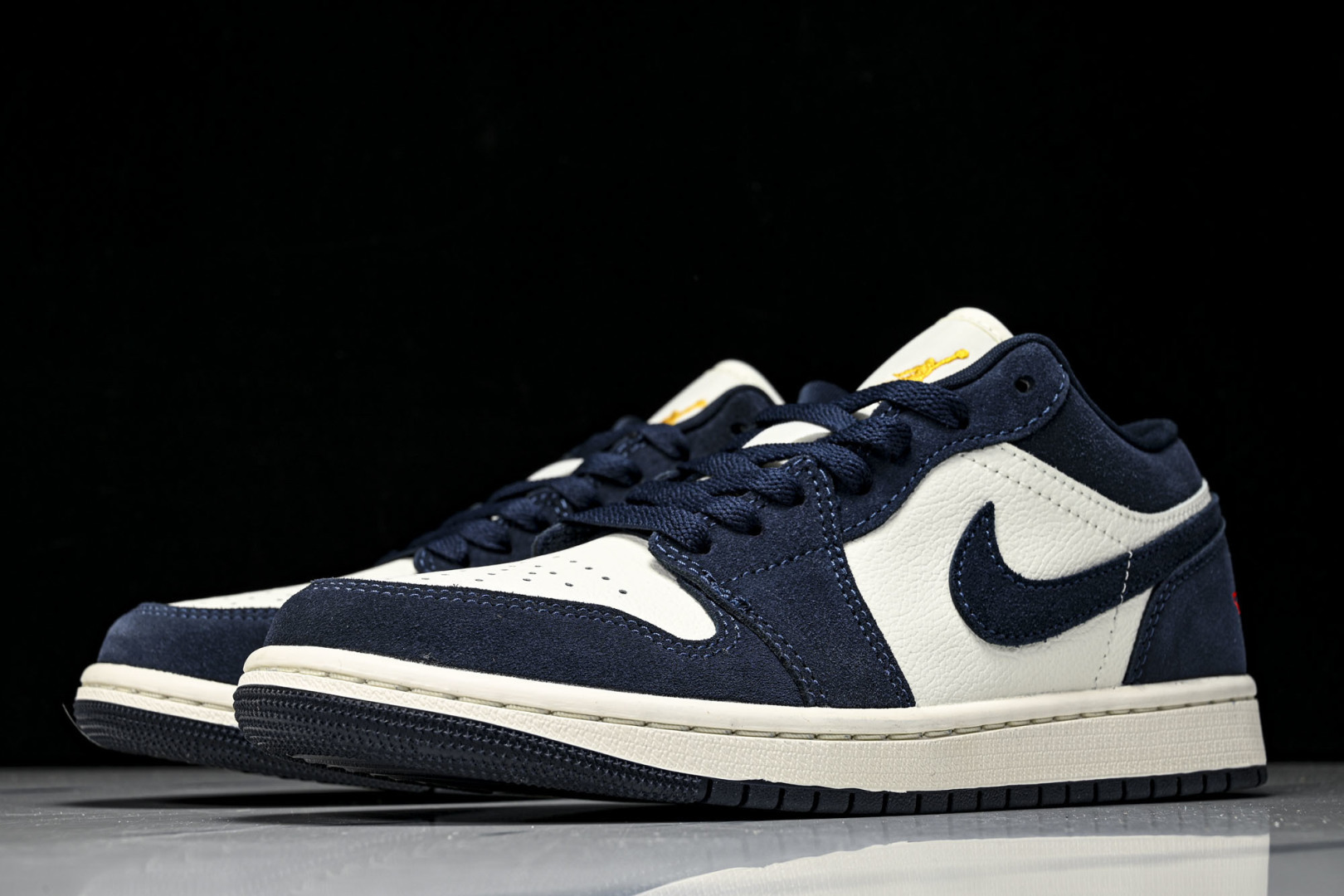 AJlow 尺码:39-46纯原版出品-Air Jordan Low SE 蓝白黑 400 YZ010尺