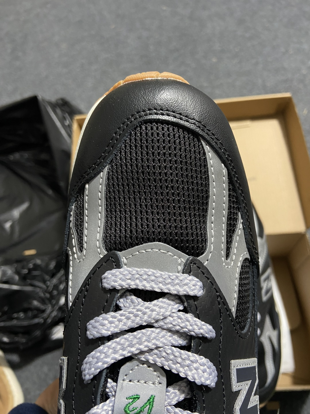 NB991 尺码:36-46.5纯原版出品-UP THERE x New Balance 三方联名低帮跑