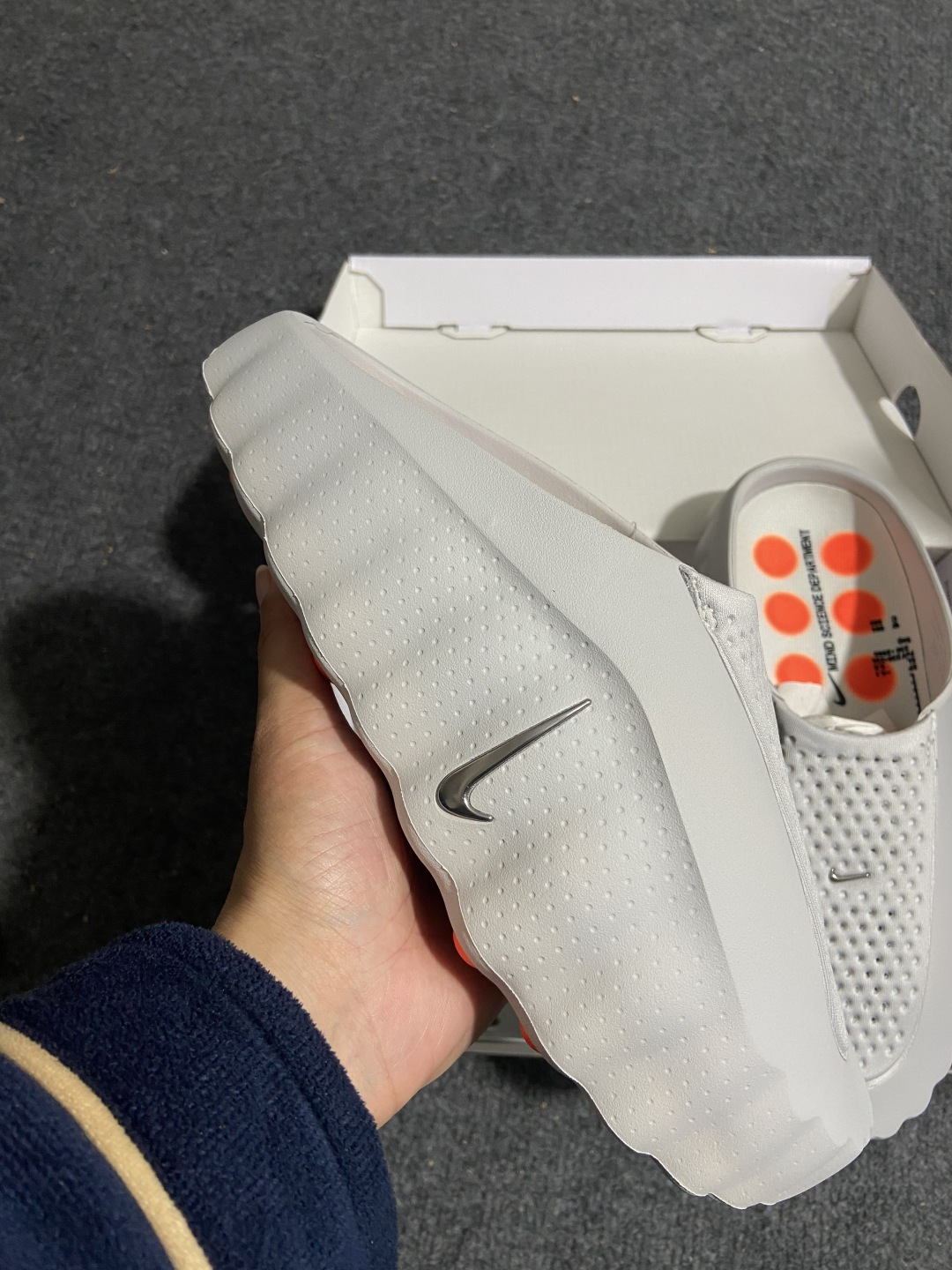 N 版 东南亚订单 Nike Mind 001 灰色货号：HQ4307-003尺码：36 36.5 37