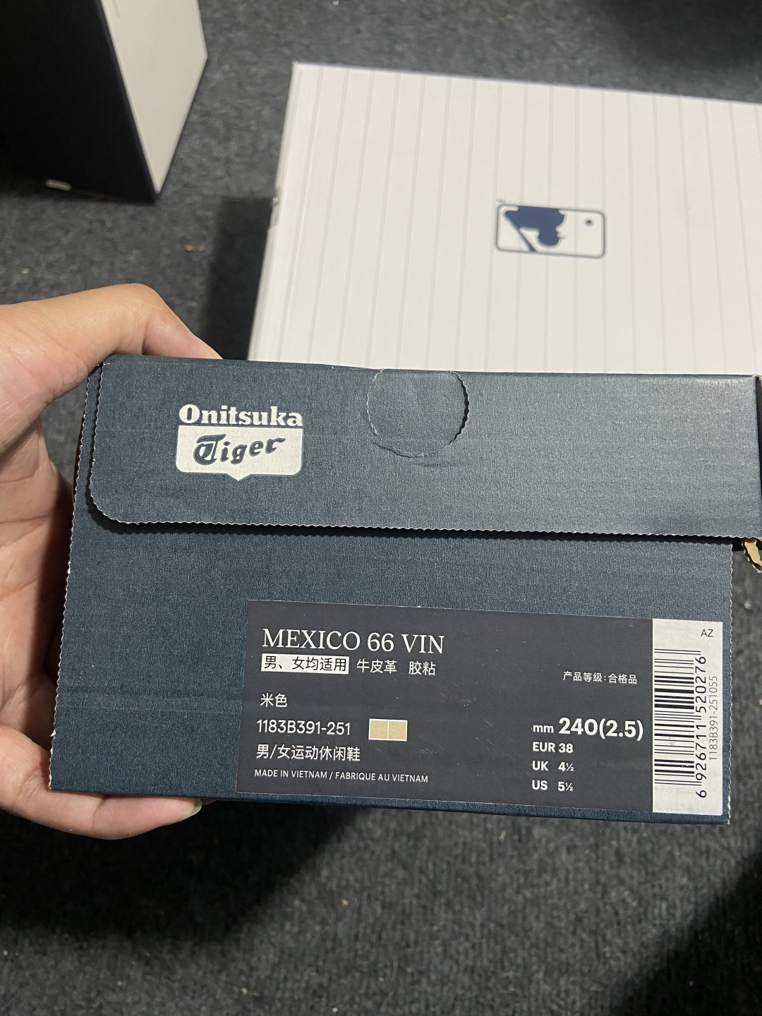 版型 用料 细节 清洁度 公司级别 可对比同价位 Onitsuka Tiger鬼塚虎 MEXICO 66