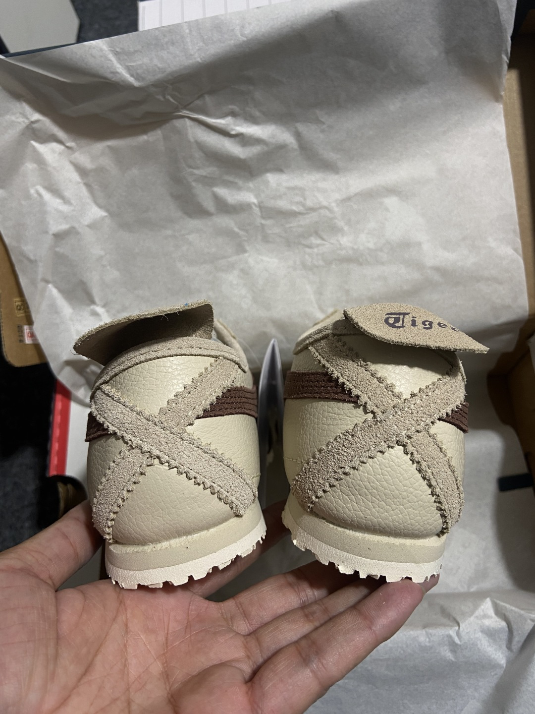 版型 用料 细节 清洁度 公司级别 可对比同价位 Onitsuka Tiger鬼塚虎 MEXICO 66