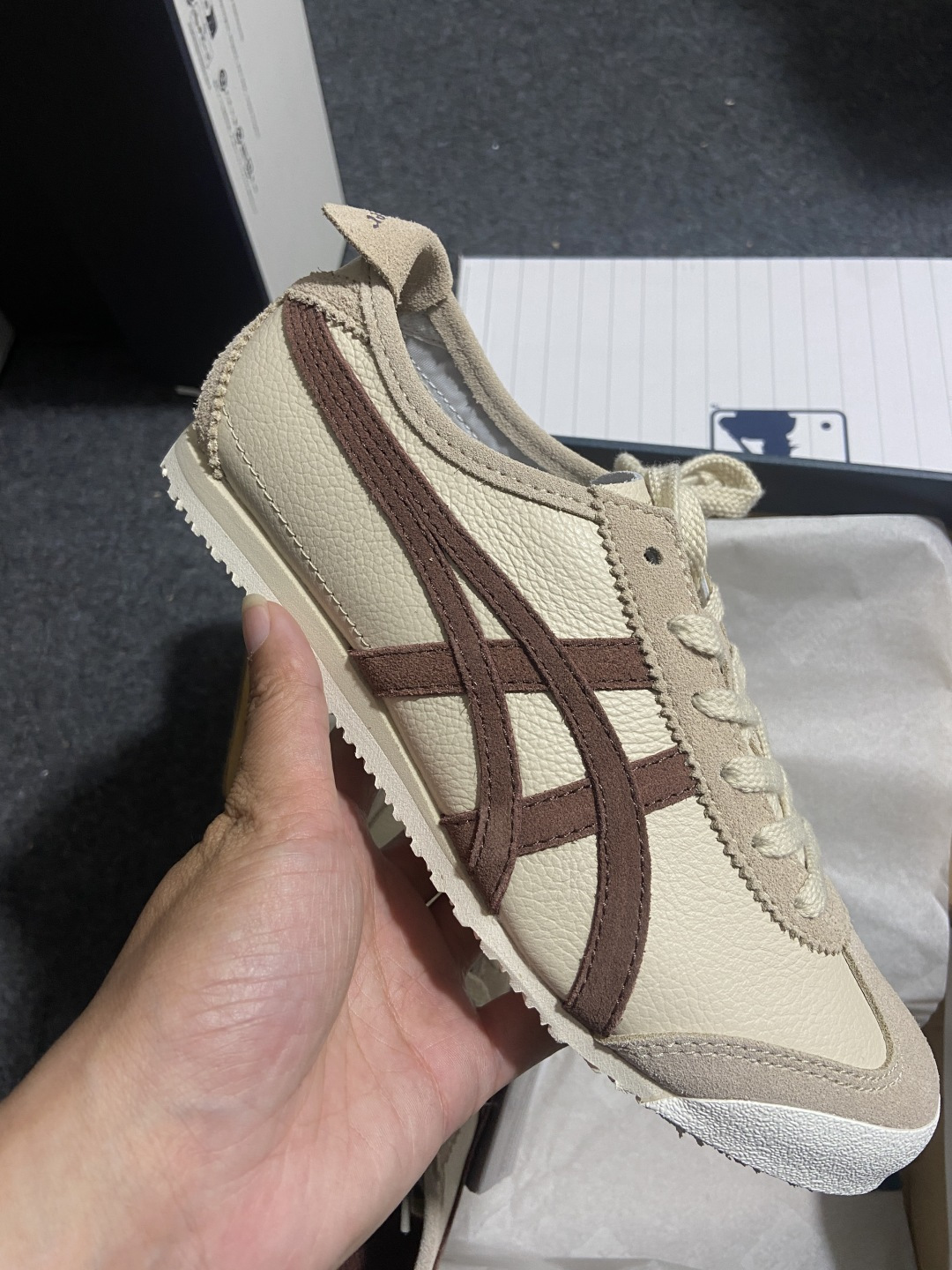 版型 用料 细节 清洁度 公司级别 可对比同价位 Onitsuka Tiger鬼塚虎 MEXICO 66