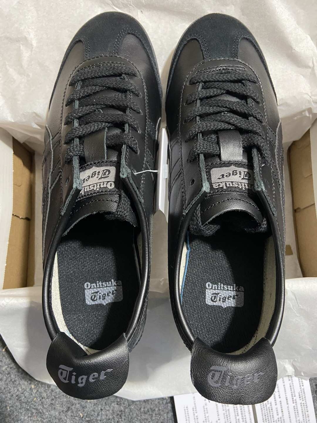 版型 用料 细节 清洁度 公司级别 可对比同价位 Onitsuka Tiger鬼塚虎 MEXICO 66