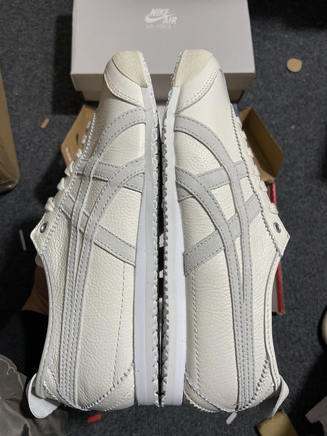 版型 用料 细节 清洁度 公司级别 可对比同价位 Onitsuka Tiger鬼塚虎 MEXICO 66