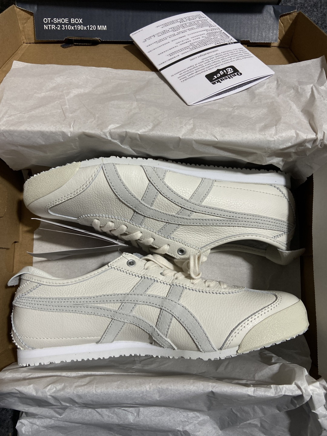 版型 用料 细节 清洁度 公司级别 可对比同价位 Onitsuka Tiger鬼塚虎 MEXICO 66
