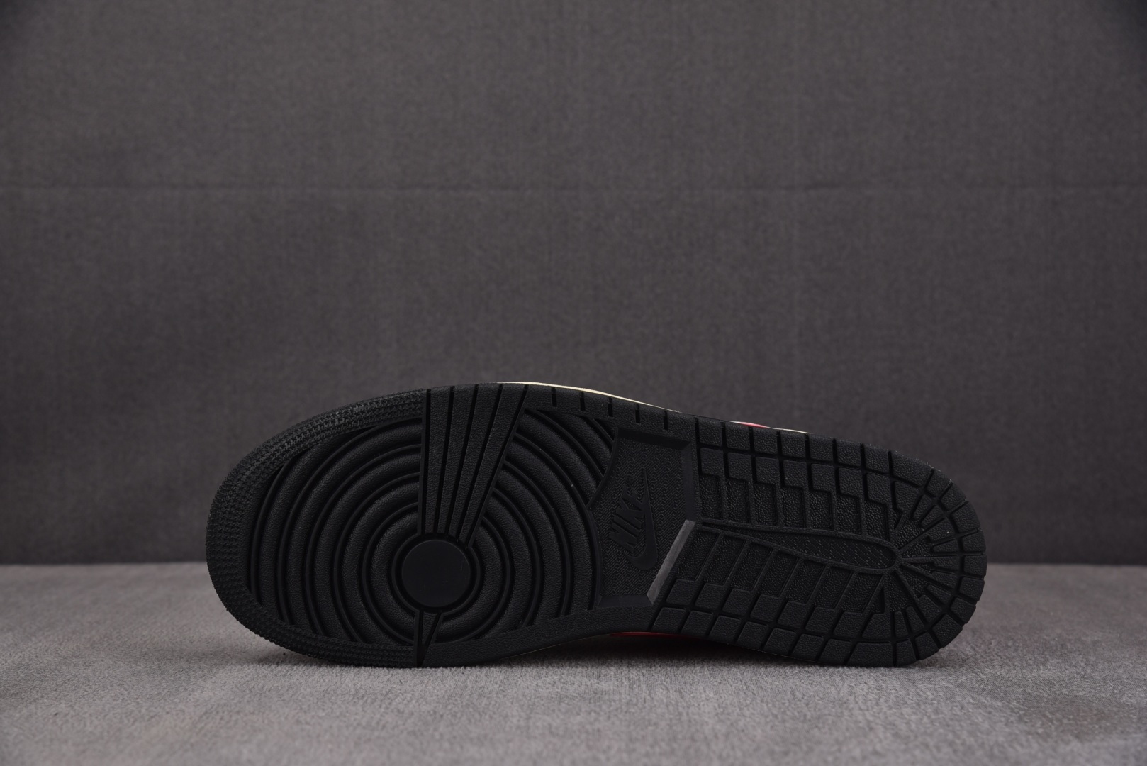 AJlow 尺码:35.5-46纯原版出品-WMNS Air Jordan 1 Low Flight C