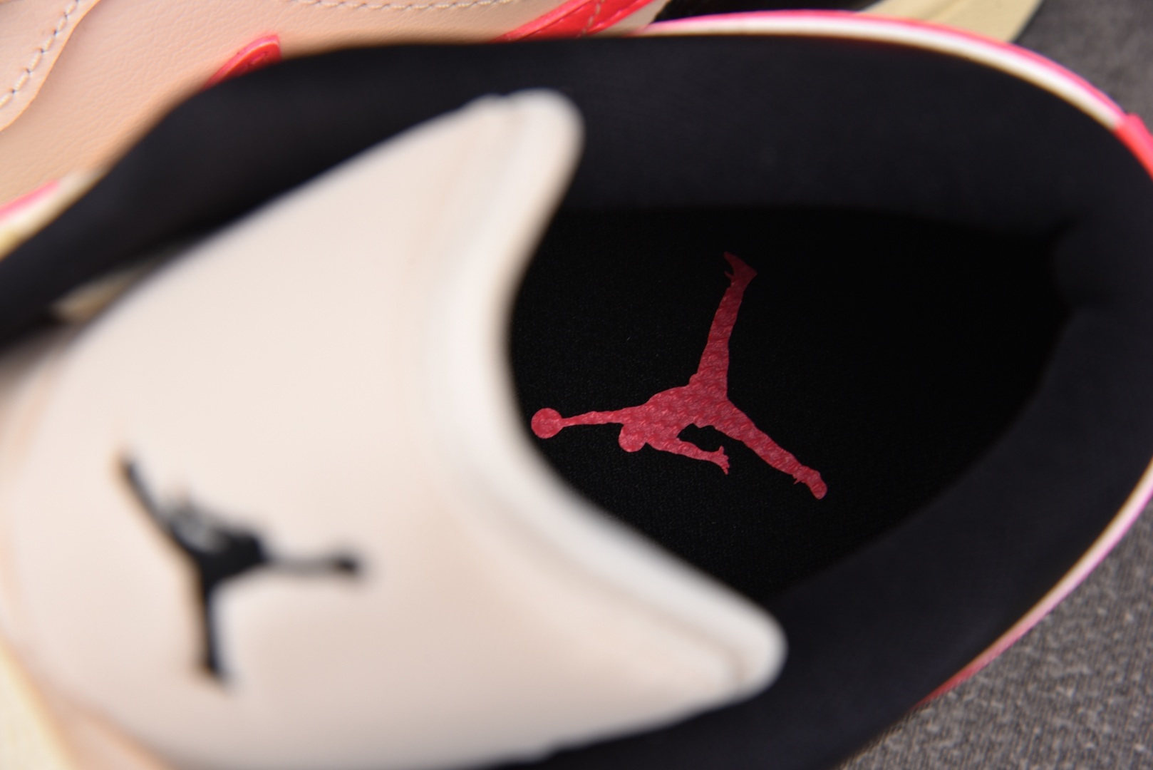 AJlow 尺码:35.5-46纯原版出品-WMNS Air Jordan 1 Low Flight C