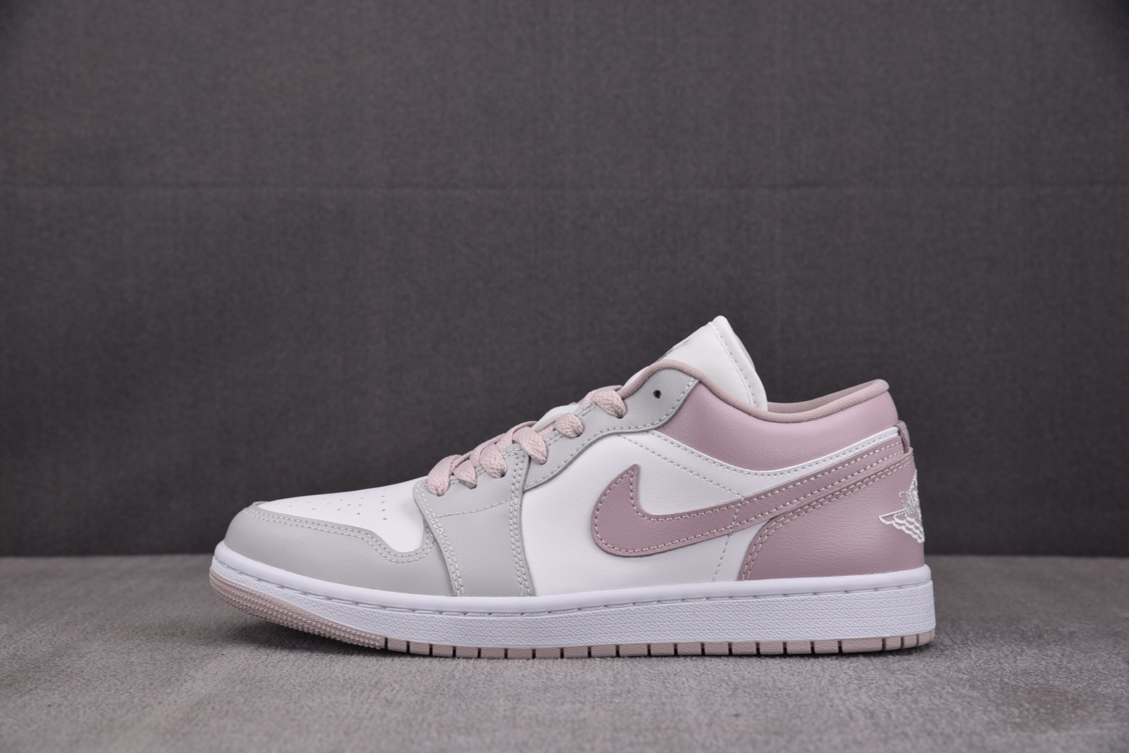 AJlow 尺码:35.5-46纯原版出品-WMNS Air Jordan 1 Low Particle