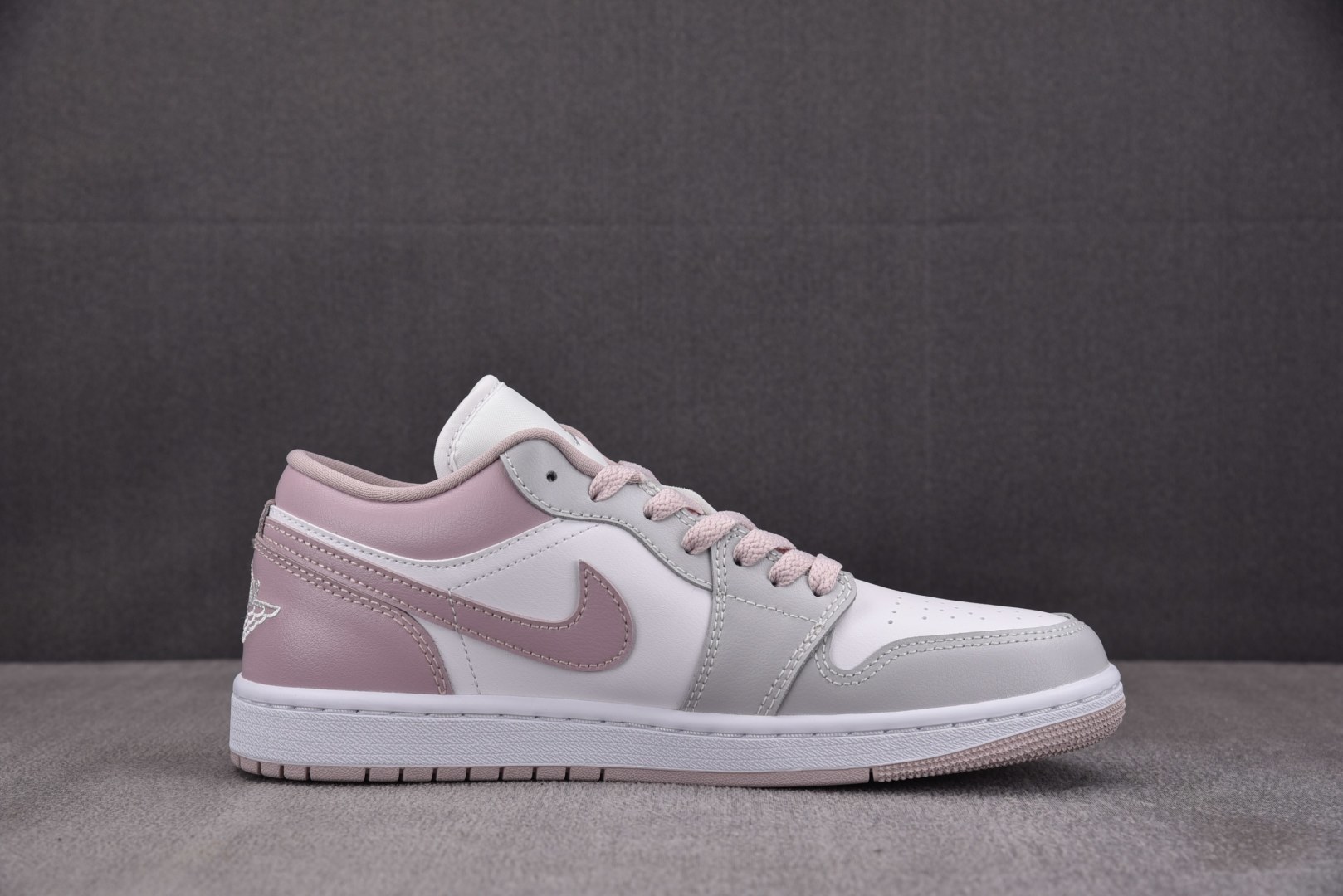 AJlow 尺码:35.5-46纯原版出品-WMNS Air Jordan 1 Low Particle