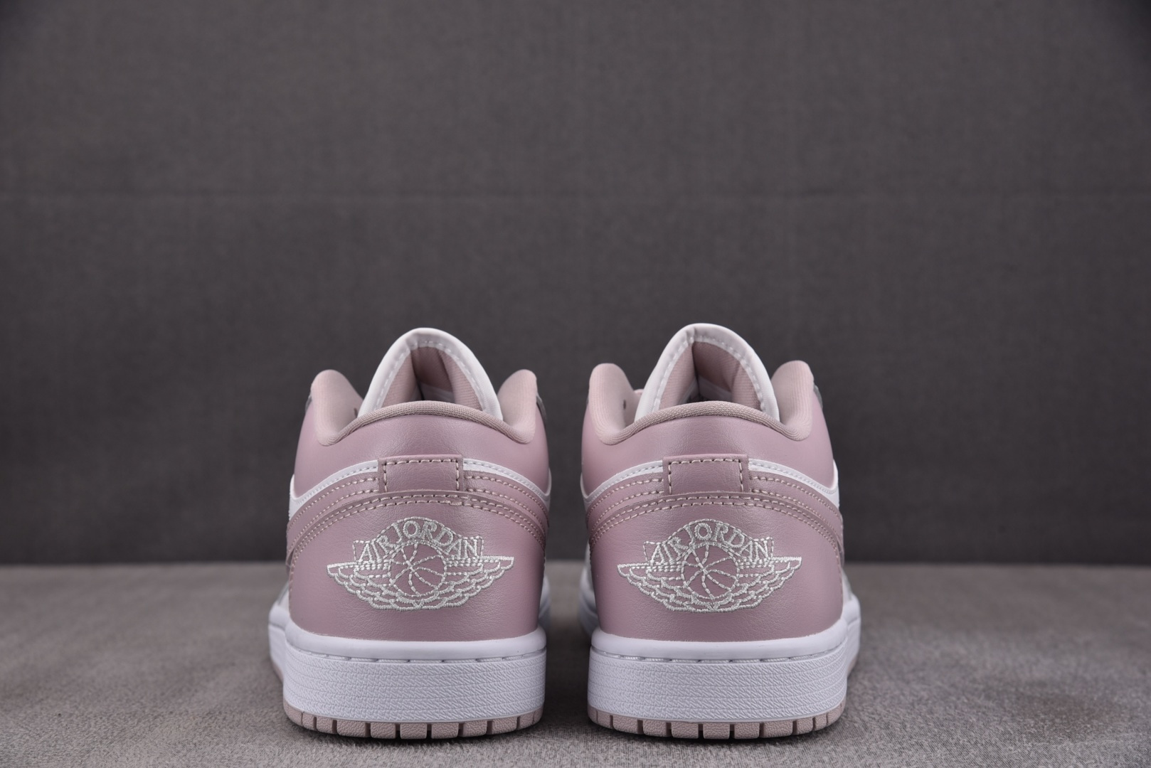 AJlow 尺码:35.5-46纯原版出品-WMNS Air Jordan 1 Low Particle