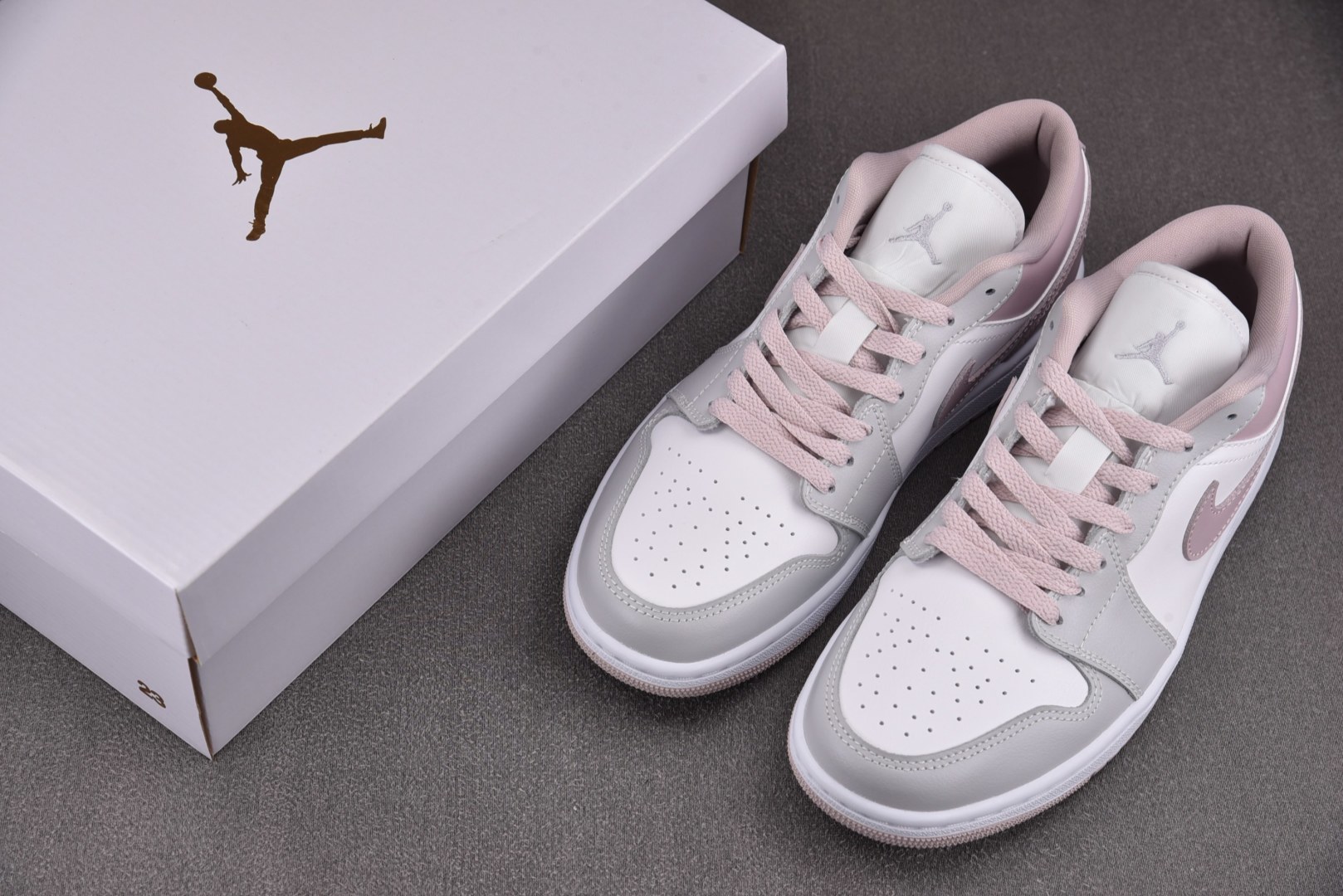 AJlow 尺码:35.5-46纯原版出品-WMNS Air Jordan 1 Low Particle