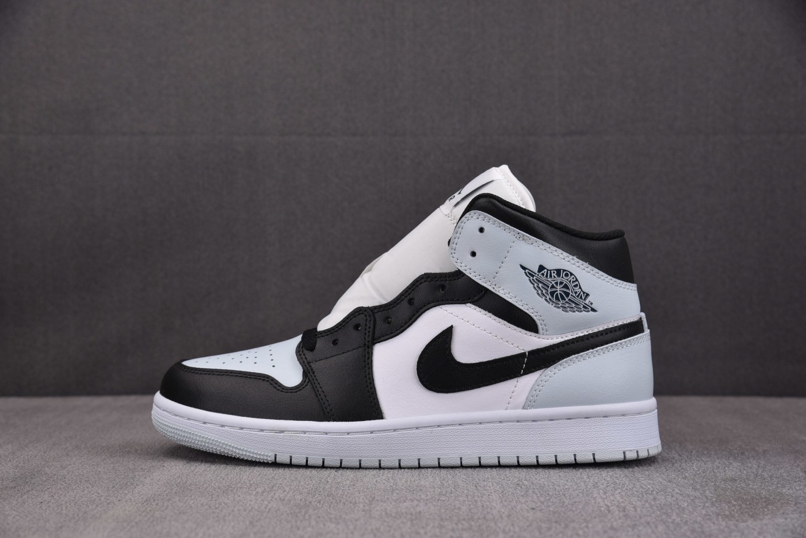 AJlow 尺码:40-46纯原版出品-Air Jordan 1 Mid Squadron Blue 特
