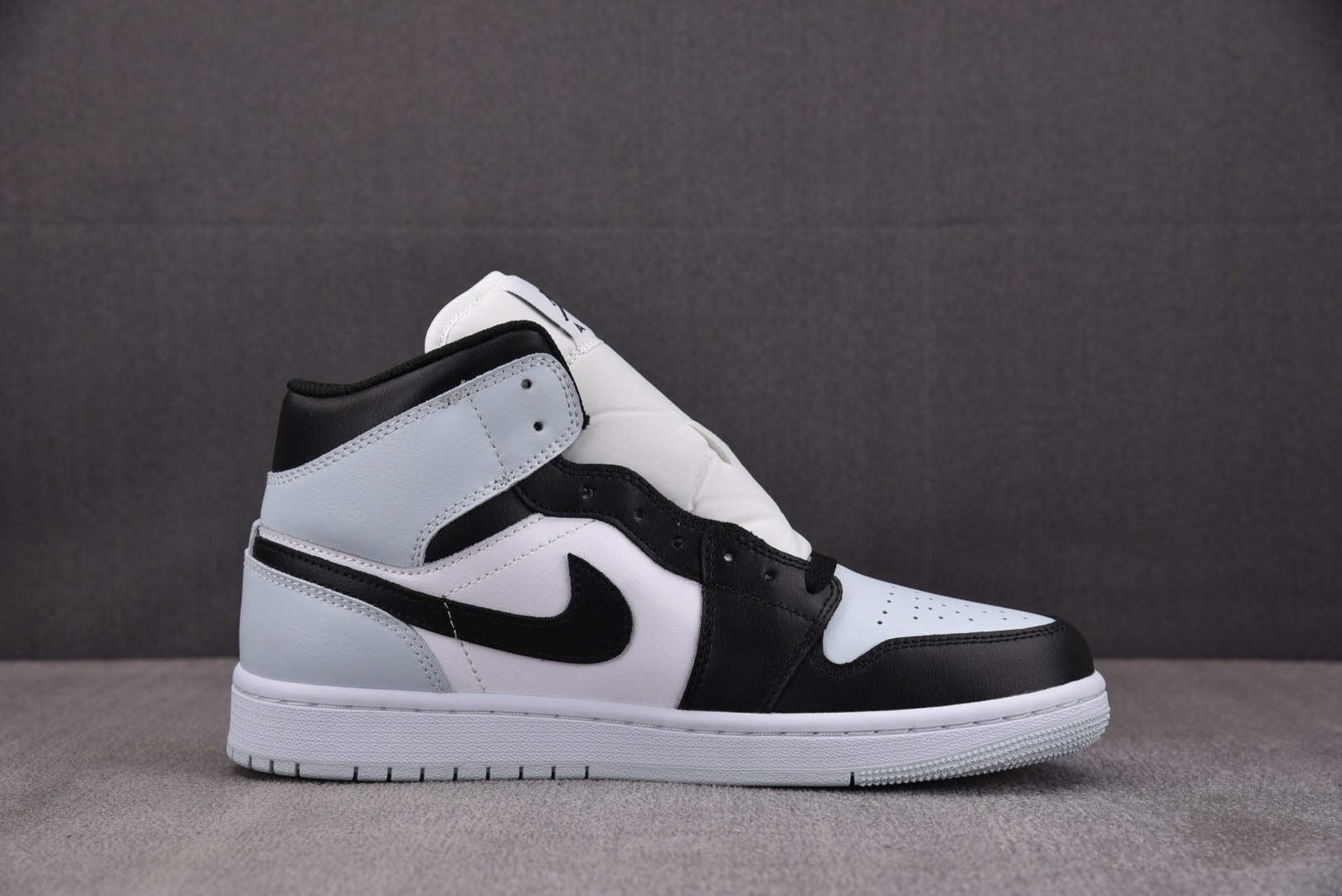 AJlow 尺码:40-46纯原版出品-Air Jordan 1 Mid Squadron Blue 特