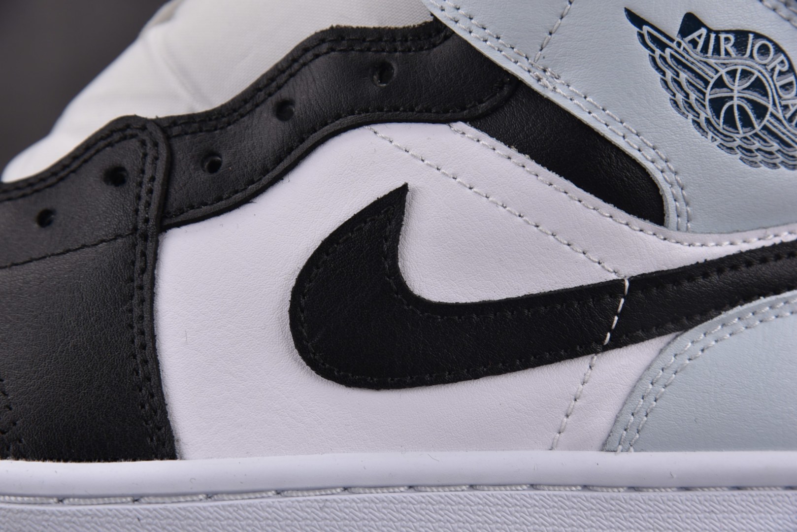 AJlow 尺码:40-46纯原版出品-Air Jordan 1 Mid Squadron Blue 特