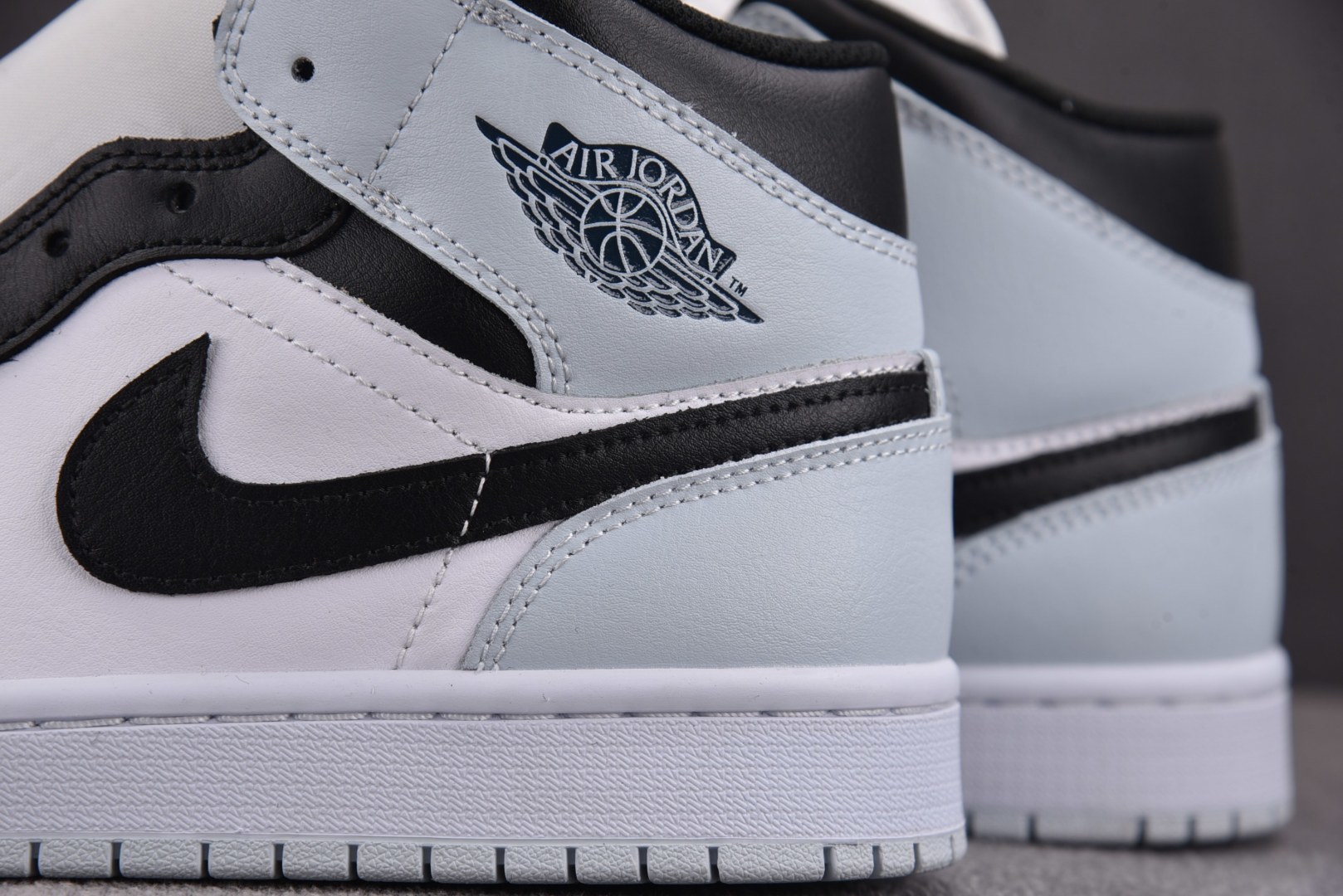 AJlow 尺码:40-46纯原版出品-Air Jordan 1 Mid Squadron Blue 特