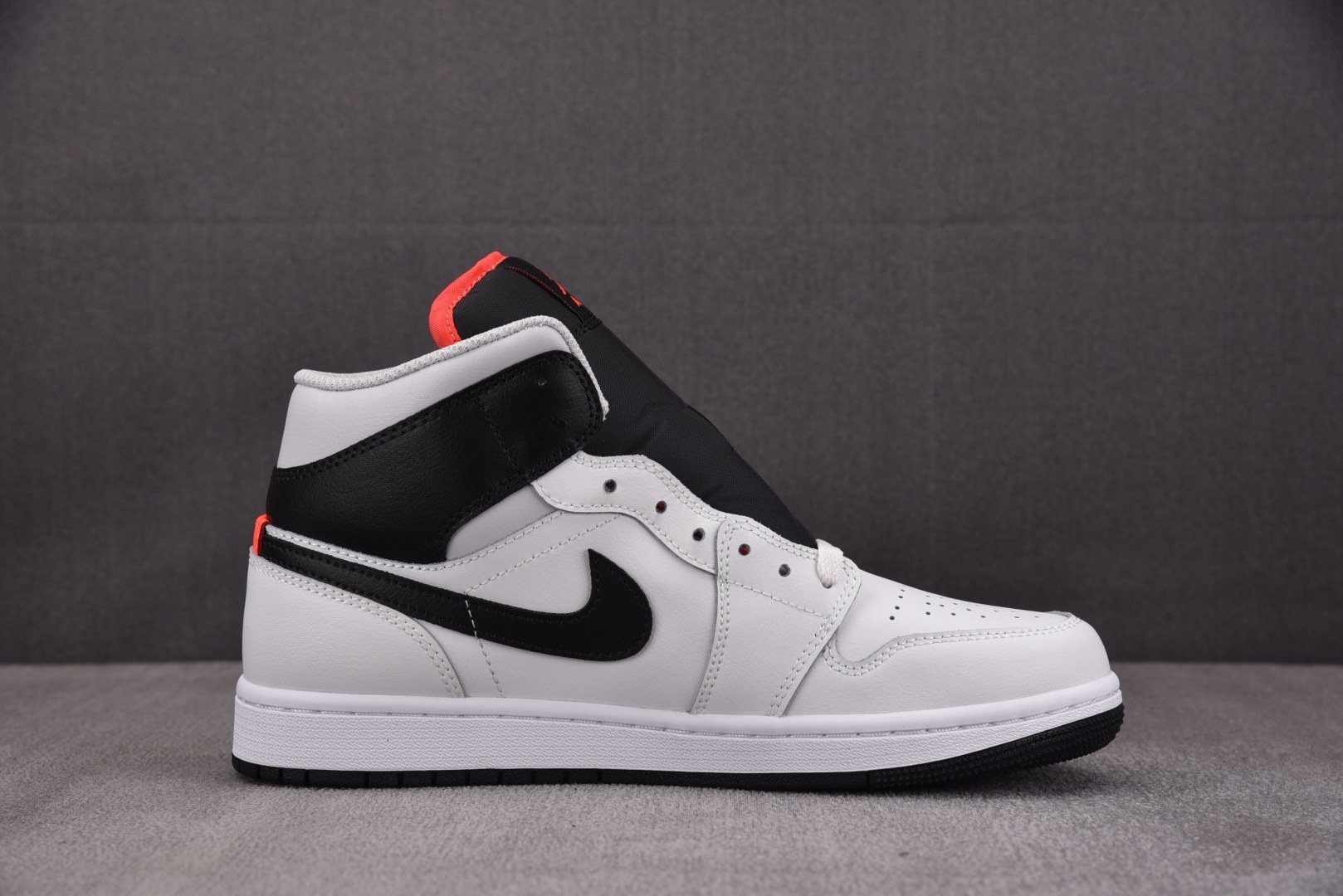 AJlow 尺码:40-46纯原版出品-Air Jordan 1 Mid 'Summit White I