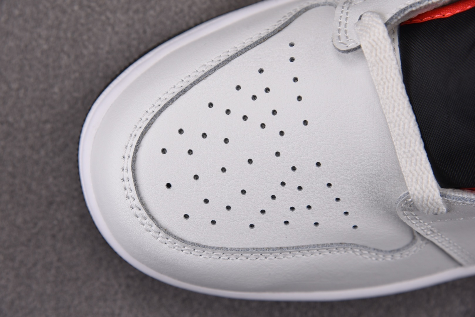 AJlow 尺码:40-46纯原版出品-Air Jordan 1 Mid 'Summit White I