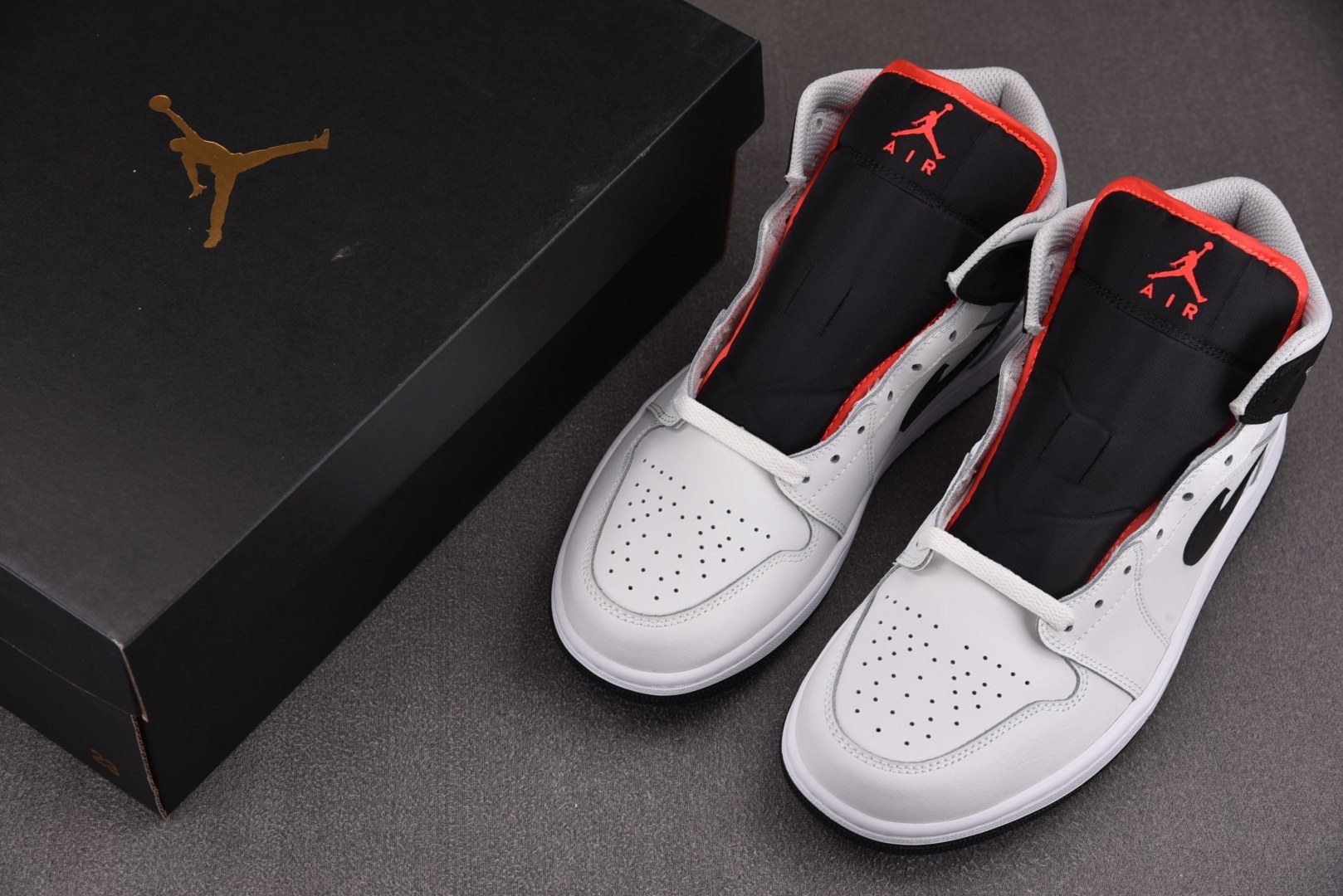 AJlow 尺码:40-46纯原版出品-Air Jordan 1 Mid 'Summit White I