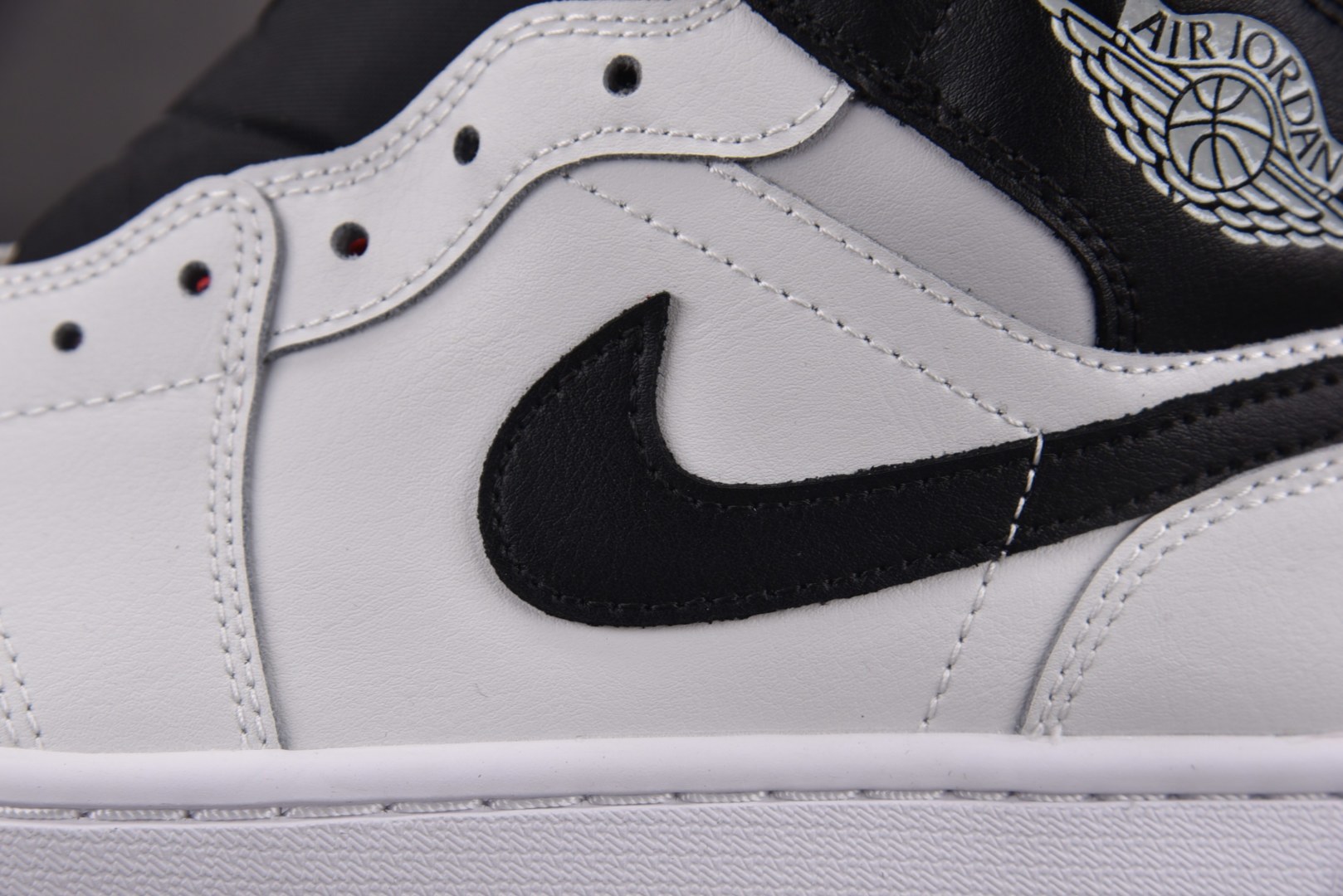 AJlow 尺码:40-46纯原版出品-Air Jordan 1 Mid 'Summit White I