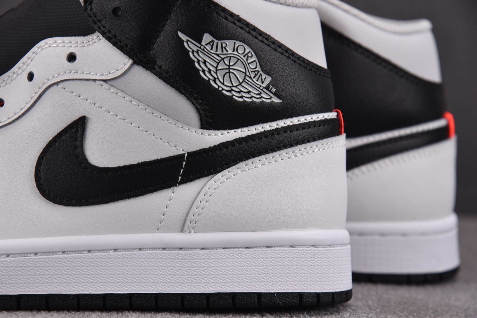 AJlow 尺码:40-46纯原版出品-Air Jordan 1 Mid 'Summit White I