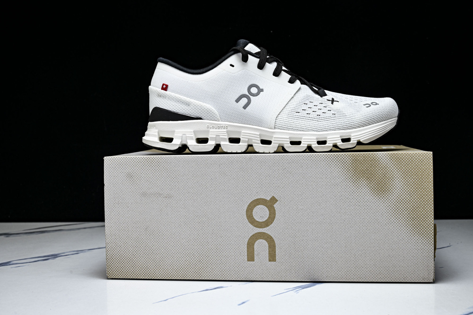 On昂跑 尺码:36-45纯原版出品-纯原On昂跑 Cloud X 4 男女款新一代综合训练鞋3WE Y