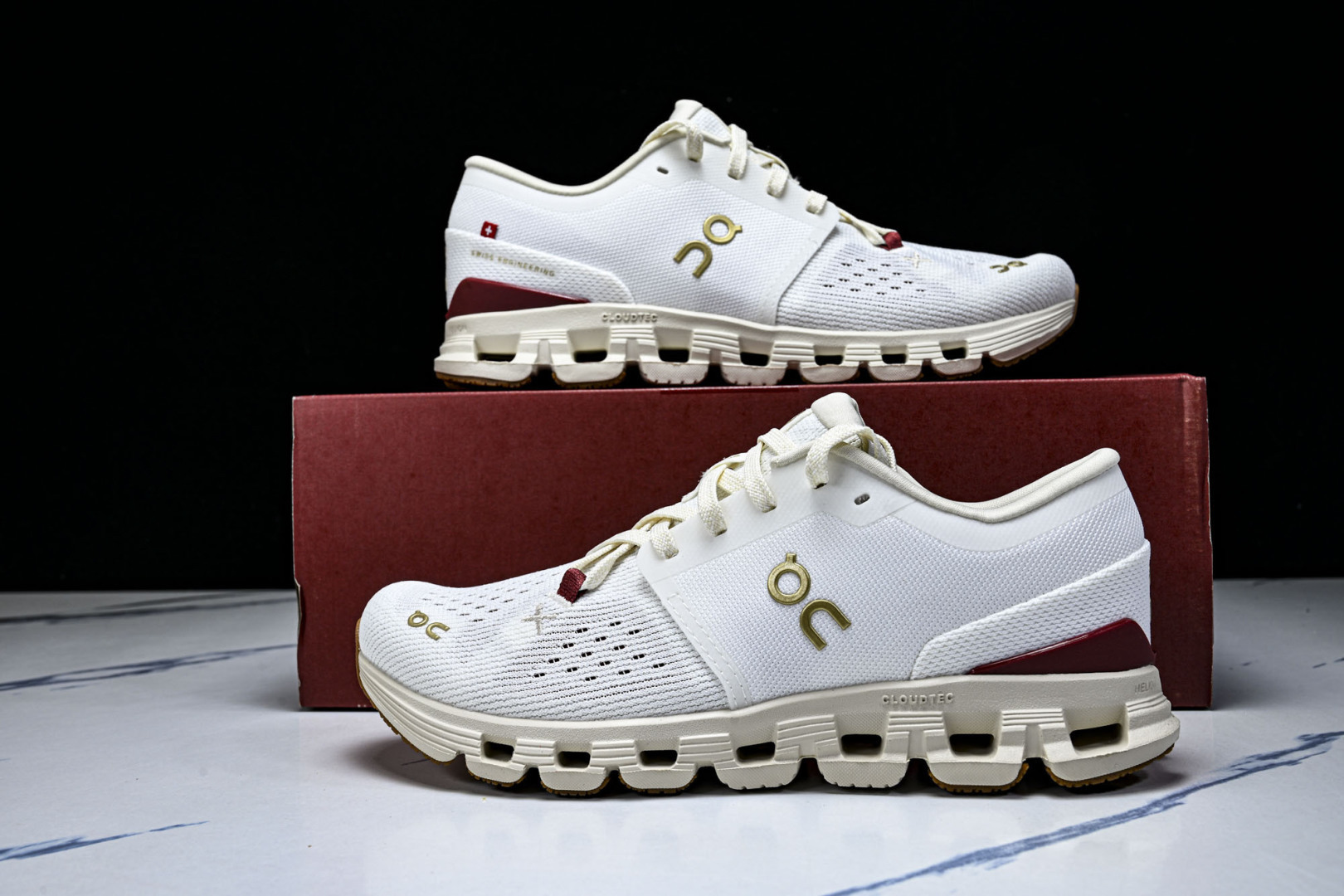 On昂跑 尺码:36-45纯原版出品-纯原On昂跑 Cloud X 4 男女款新一代综合训练鞋3WF Y