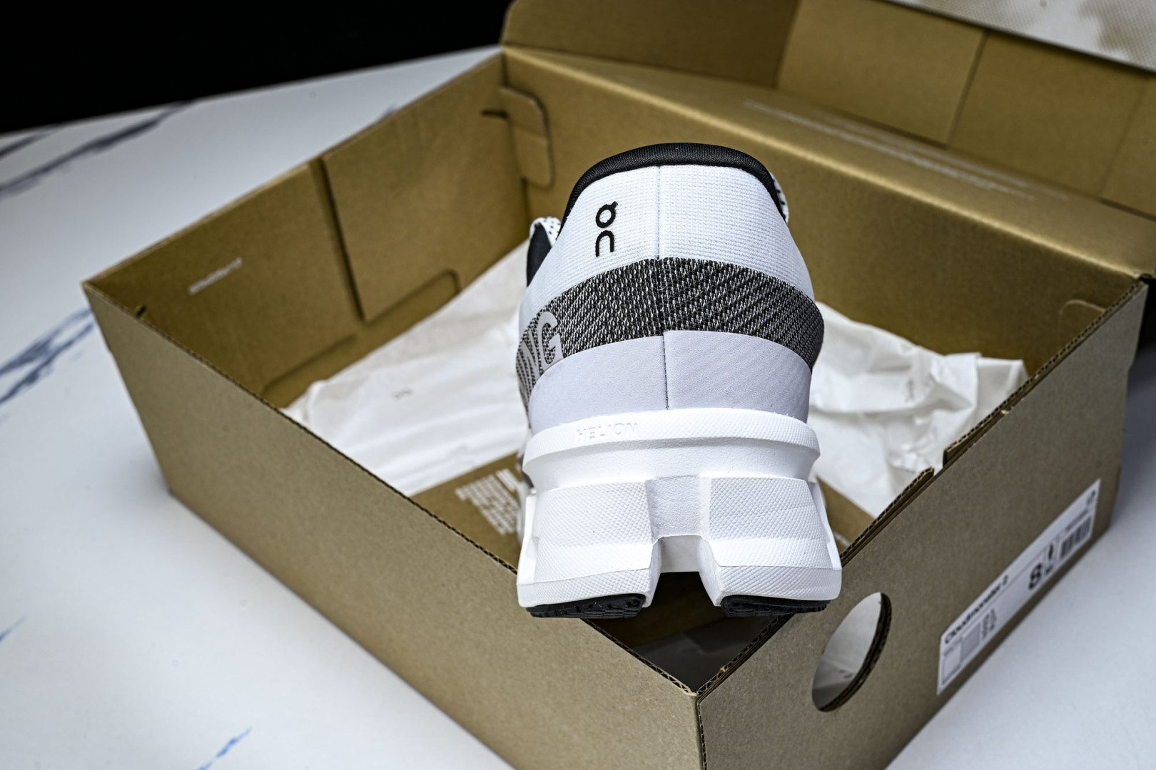 On昂跑 尺码:36-45纯原版出品-纯原ON昂跑 Cloudmonster 2 怪兽二代轻量缓震透气男