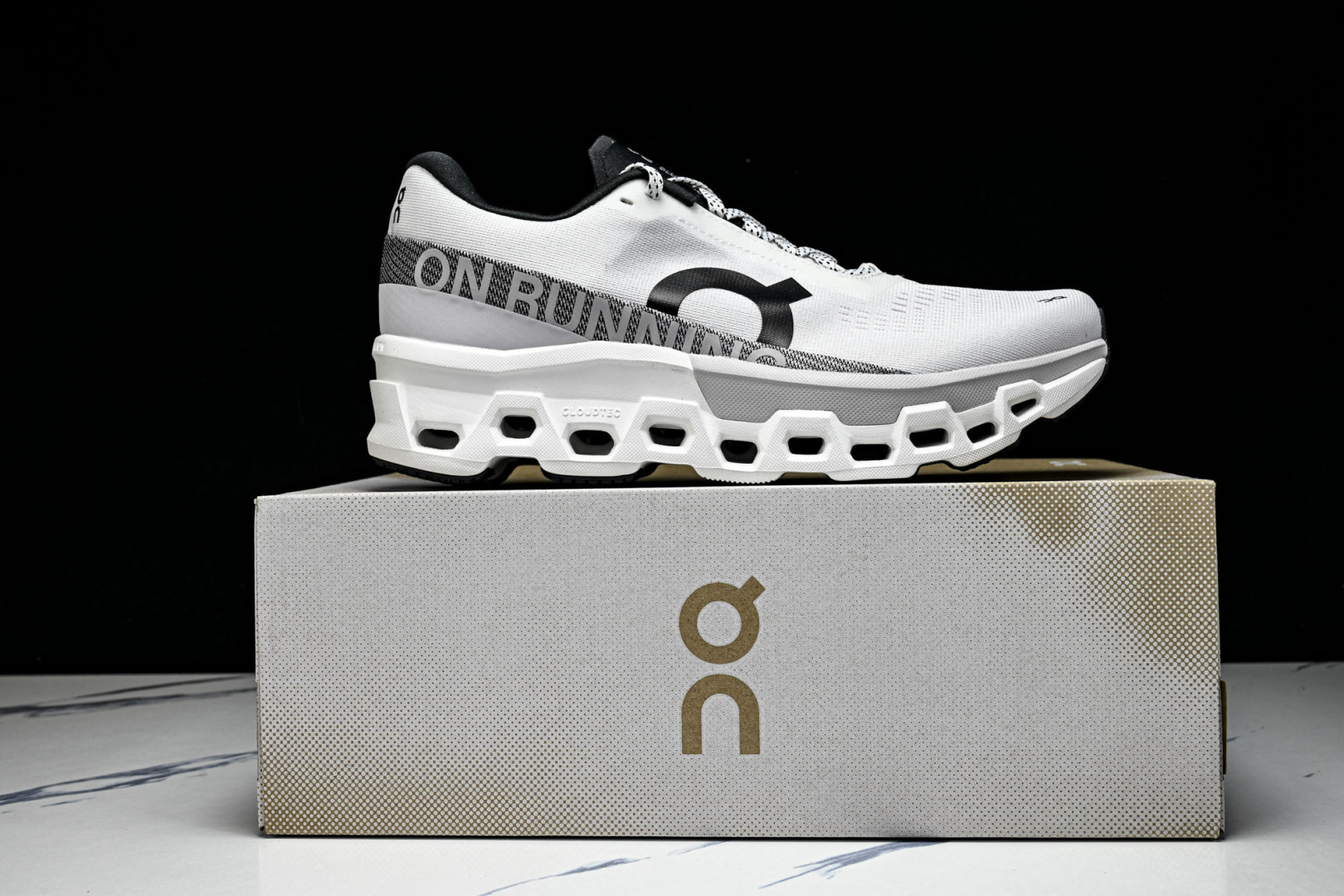 On昂跑 尺码:36-45纯原版出品-纯原ON昂跑 Cloudmonster 2 怪兽二代轻量缓震透气男