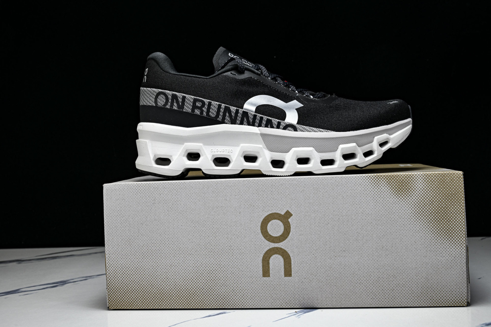 On昂跑 尺码:36-45纯原版出品-纯原ON昂跑 Cloudmonster 2 怪兽二代轻量缓震透气男