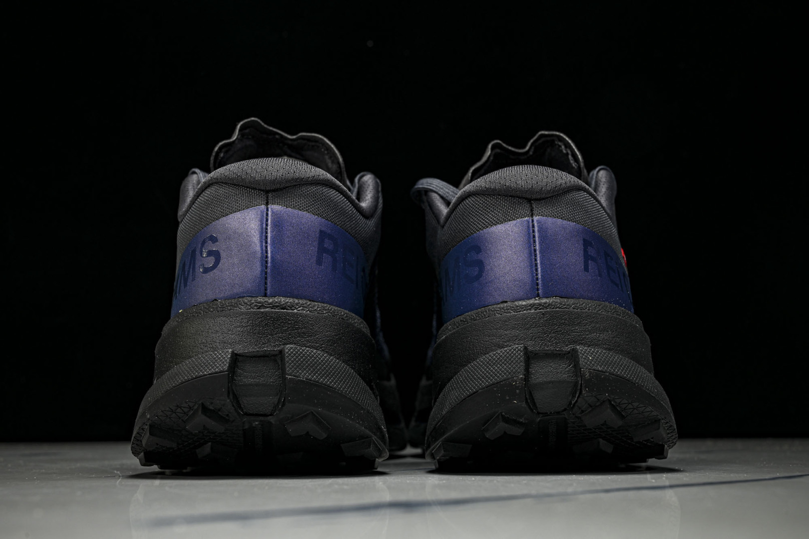On昂跑 尺码:36-45纯原版出品-纯原ON昂跑 Cloudmonster 2 怪兽二代轻量缓震透气男