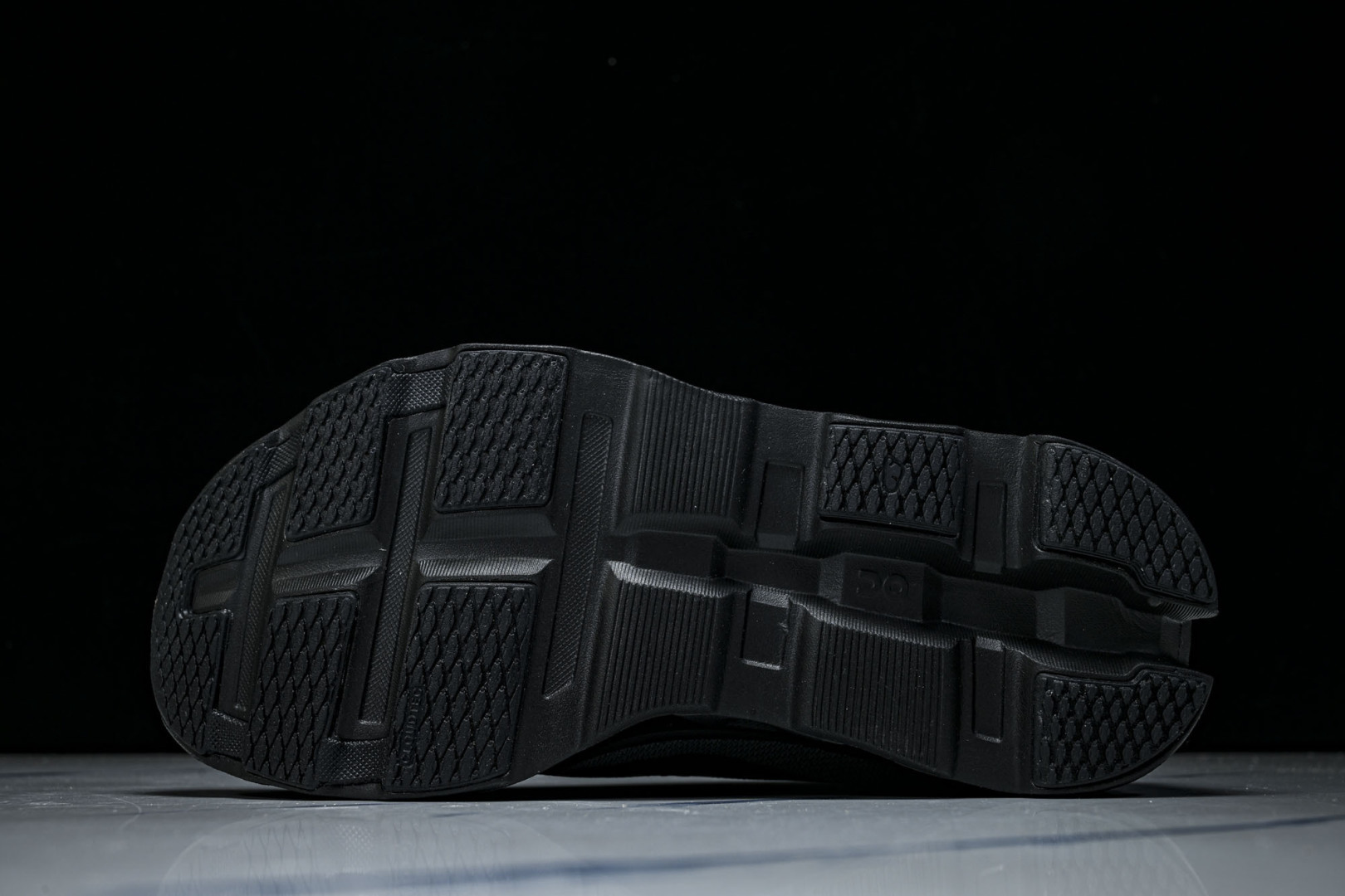 On昂跑 尺码:36-45纯原版出品-纯原ON昂跑 Cloudmonster 2 怪兽二代轻量缓震透气男