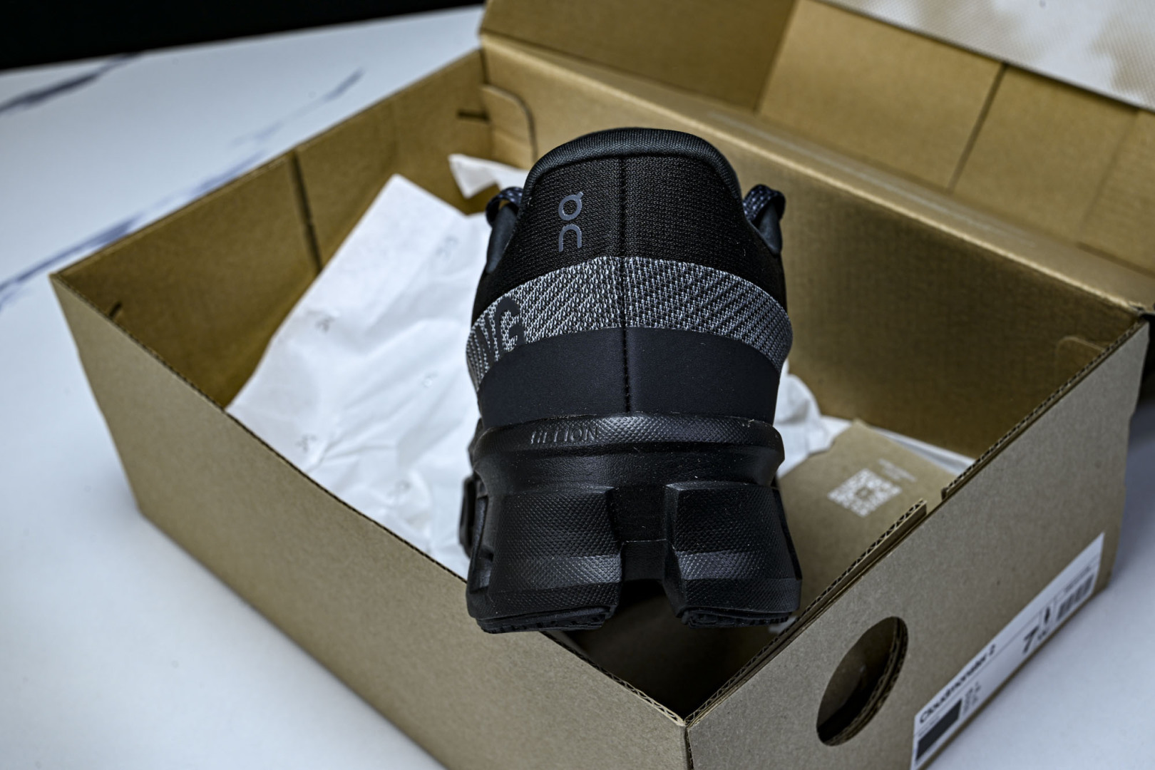 On昂跑 尺码:36-45纯原版出品-纯原ON昂跑 Cloudmonster 2 怪兽二代轻量缓震透气男