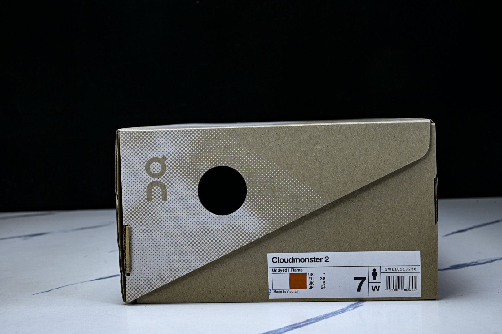 On昂跑 尺码:36-45纯原版出品-纯原ON昂跑 Cloudmonster 2 怪兽二代轻量缓震透气男