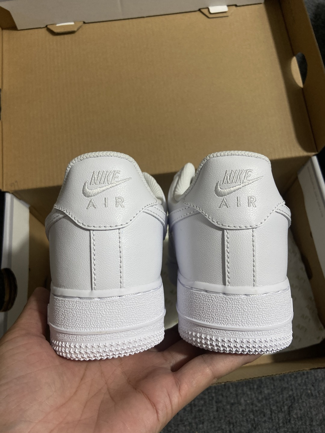 补货【纯原】NK Air Force 1 Low '07 空军一号低帮经典板鞋 全白 YZ00936-3