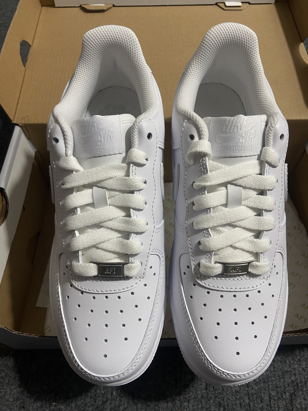 补货【纯原】NK Air Force 1 Low '07 空军一号低帮经典板鞋 全白 YZ00936-3