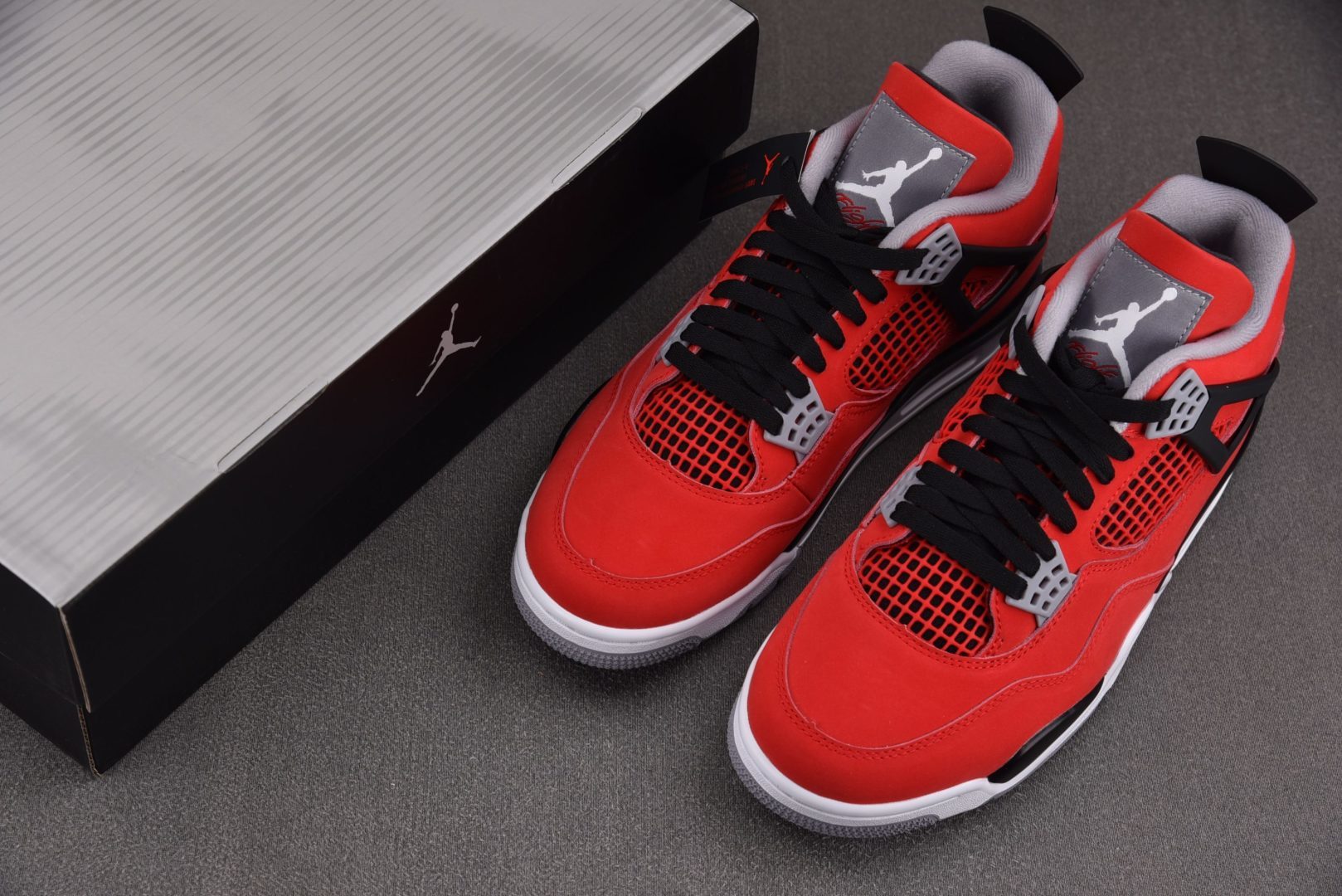 AJ4 EUR:40-48.5纯原-Air Jordan 4“Toro Bravo”公牛红复刻 FQ81
