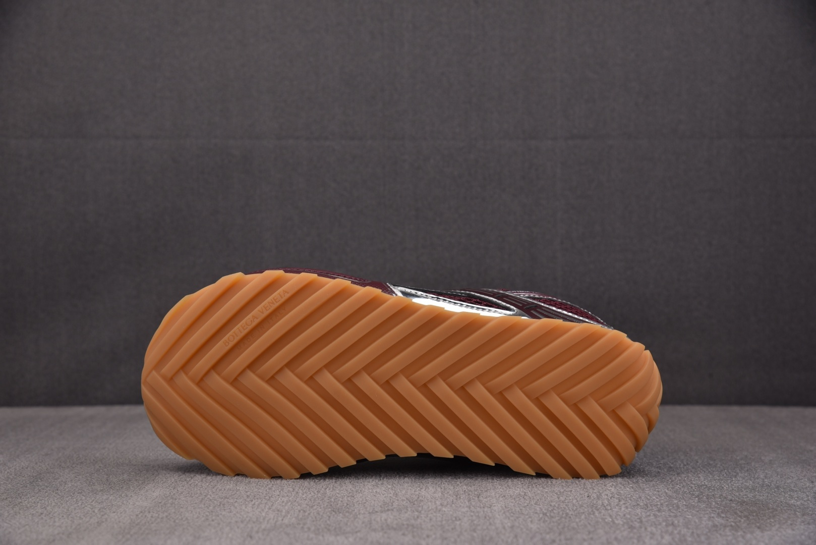 葆蝶家 尺码:35-46纯原版出品-Bottega Veneta 葆蝶家 酒红 YZ004尺码：35 3
